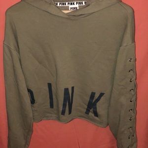 Cropped hoodie